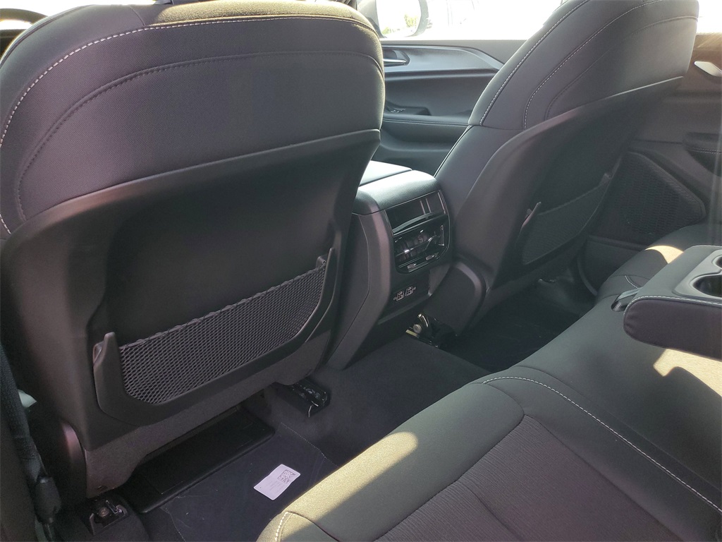 2025 Jeep Grand Cherokee Laredo X photo 4