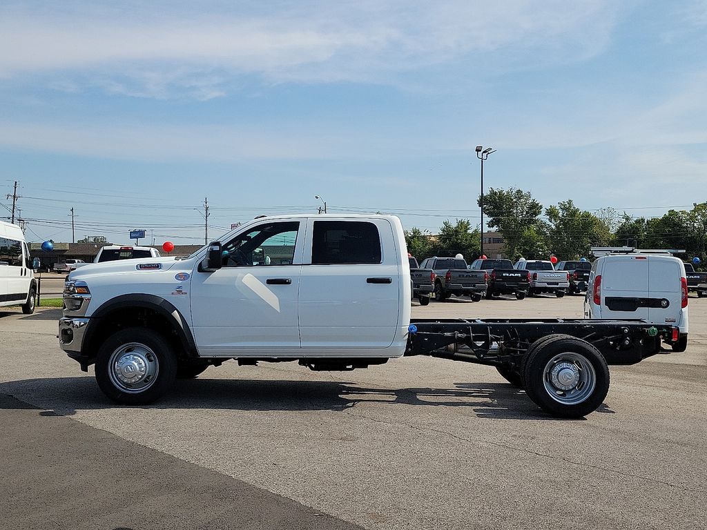 2026 Ram 5500 Tradesman photo 3