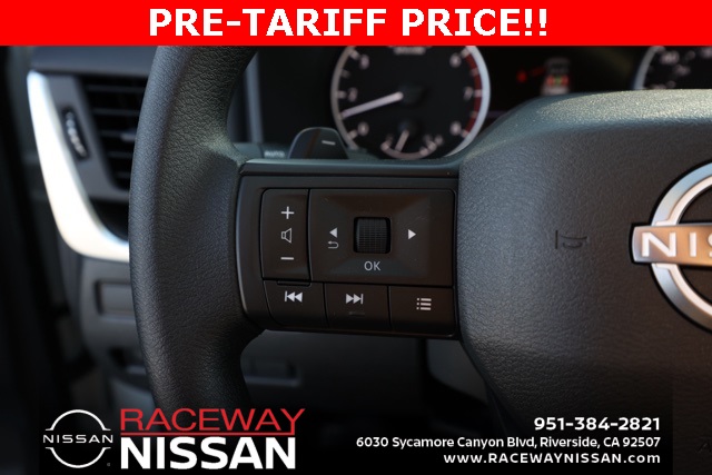 2025 Nissan Rogue S photo 21