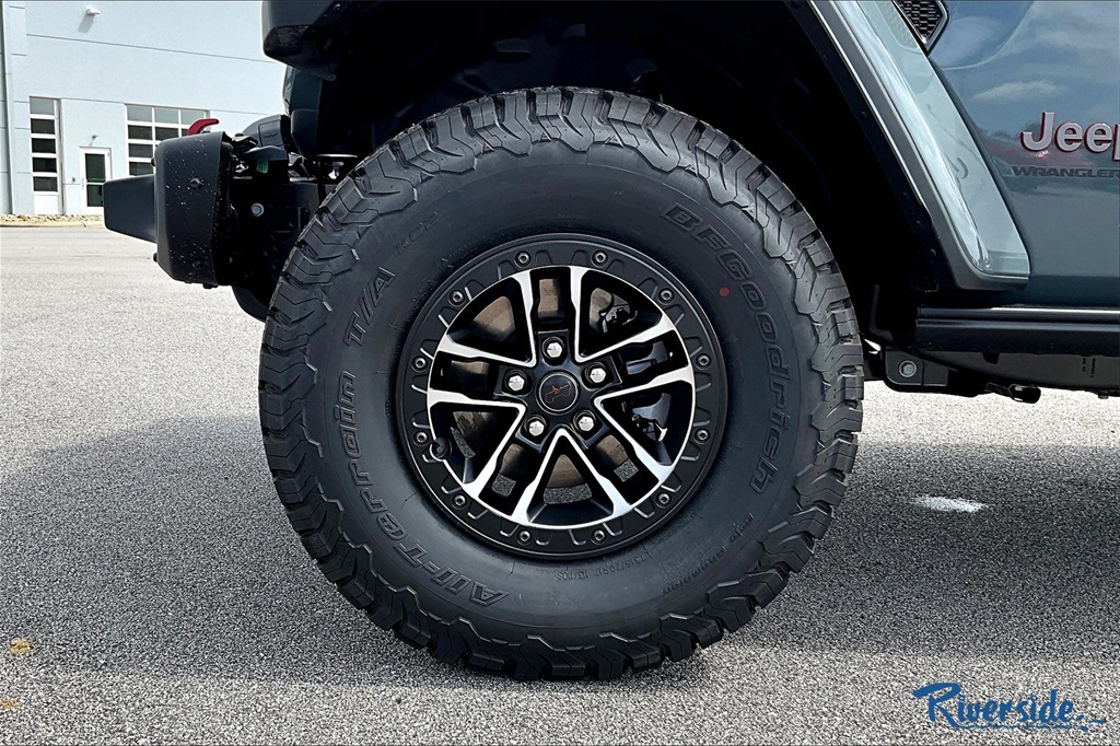 2025 Jeep Wrangler Rubicon X photo 11