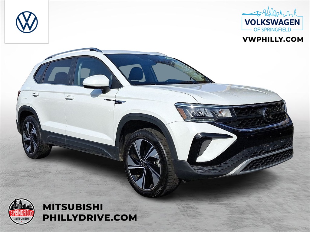 2024 Volkswagen Taos SE's photo