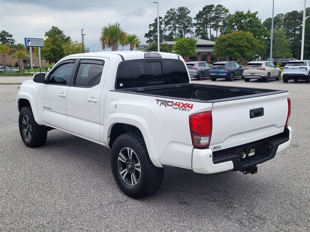 2017 Toyota Tacoma TRD Off-Road photo 6