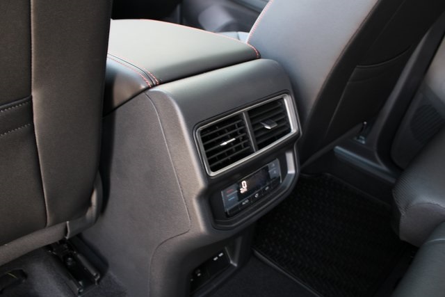 2025 Volkswagen Atlas Peak Edition SE photo 17