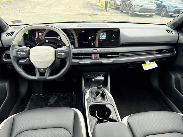 2025 Kia K4 GT-Line photo 16