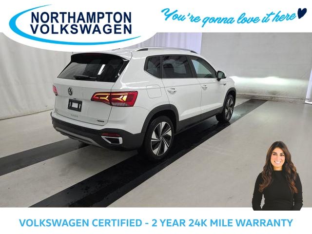 2024 Volkswagen Taos SE photo 2
