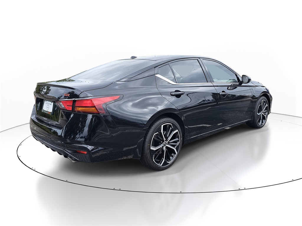 2025 Nissan Altima 2.5 SR photo 7