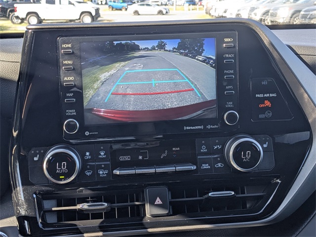 2022 Toyota Highlander XLE photo 29