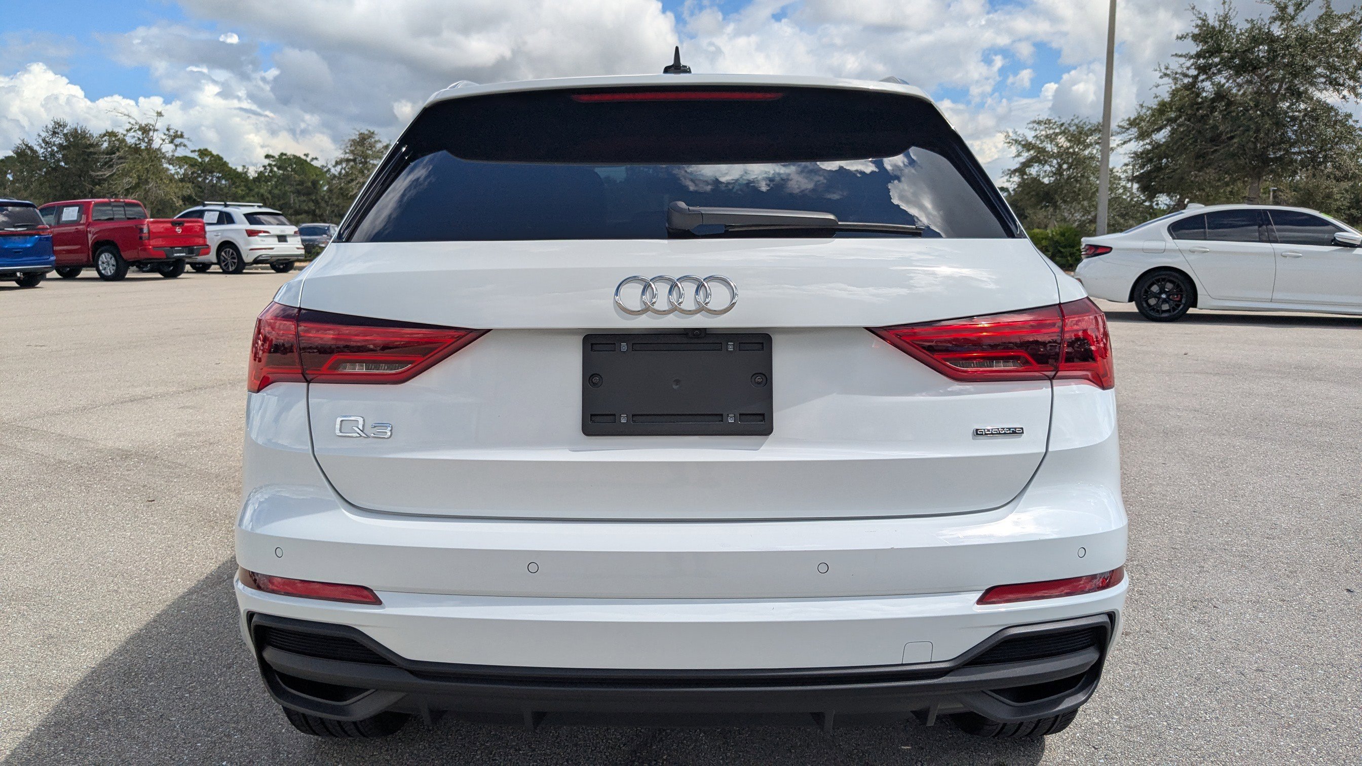 2024 Audi Q3 S line Premium Plus photo 3