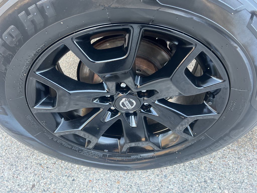 2021 Nissan Frontier Crew Cab photo 32