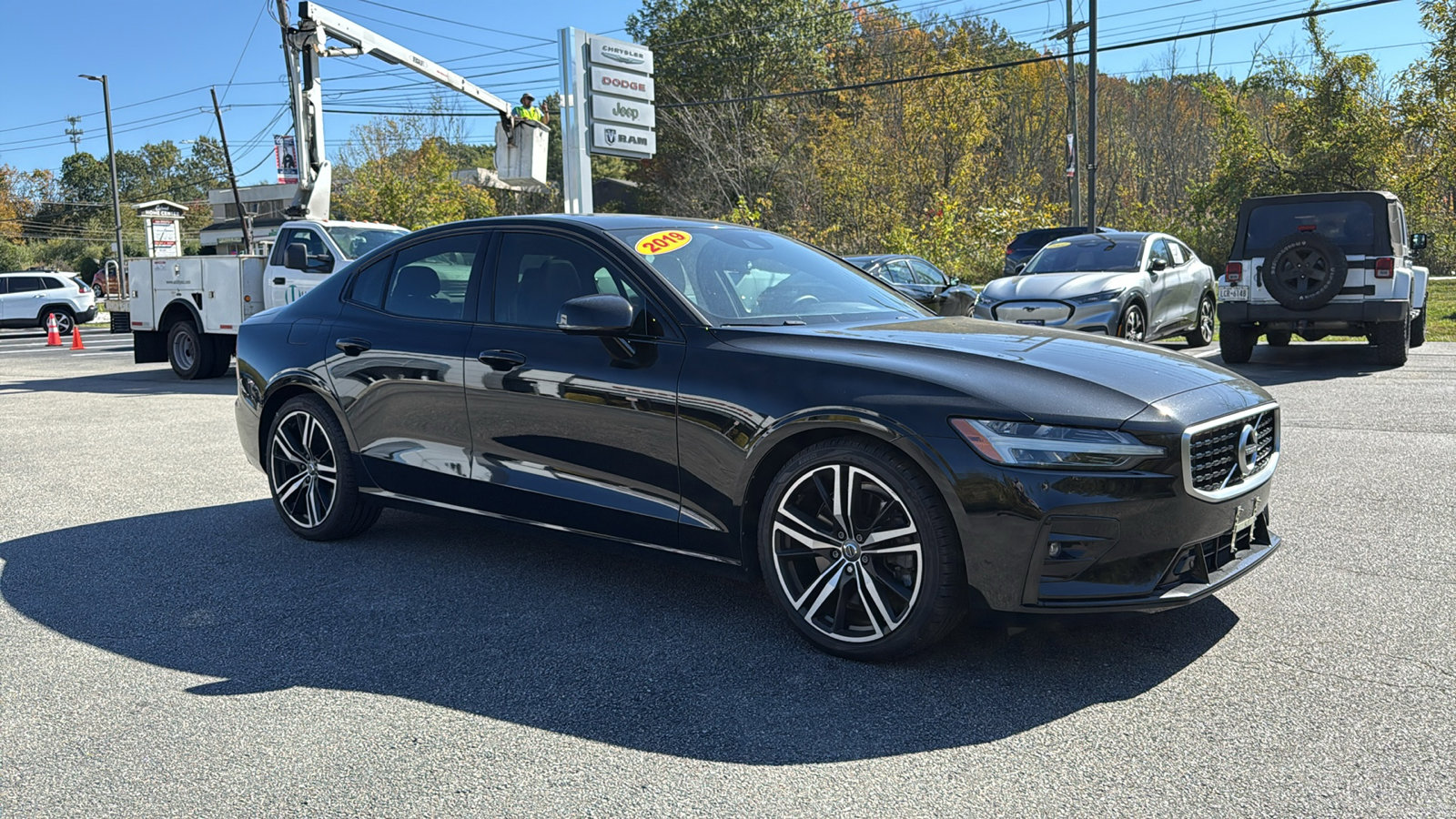 Used 2019 Volvo S60 R-Design with VIN 7JRA22TM2KG016222 for sale in Carmel Hamlet, NY
