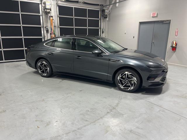 2026 Hyundai Sonata SEL's photo