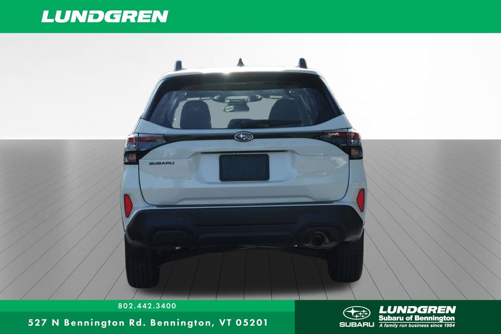 2025 Subaru Forester Base photo 4