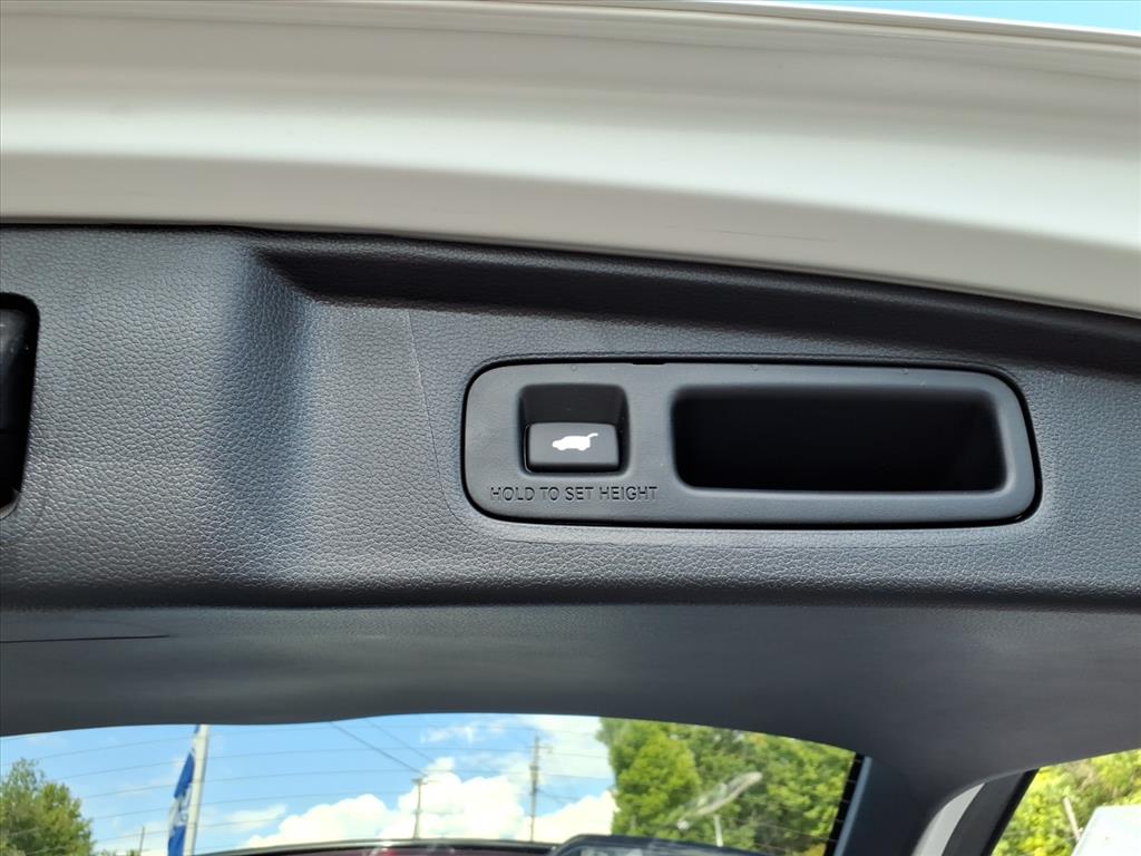 2026 Honda CR-V Hybrid Sport Touring photo 5