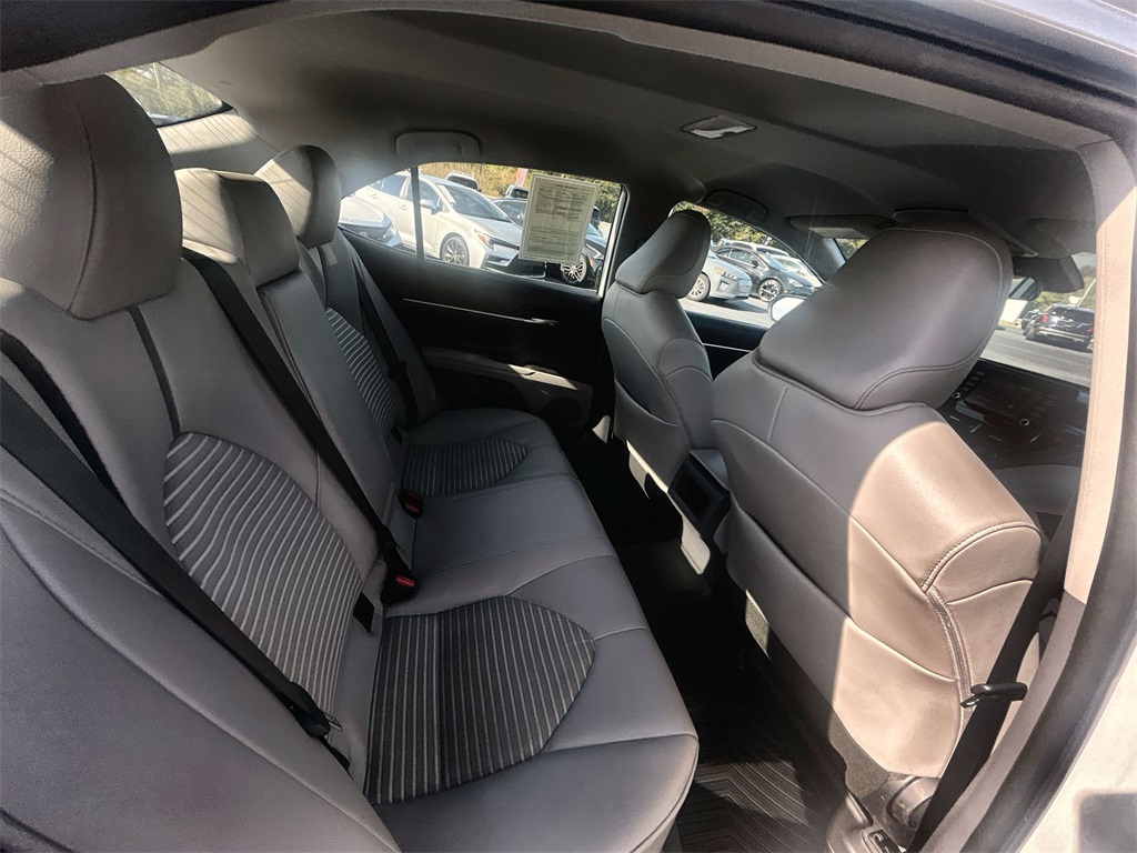 2023 Toyota Camry SE photo 13