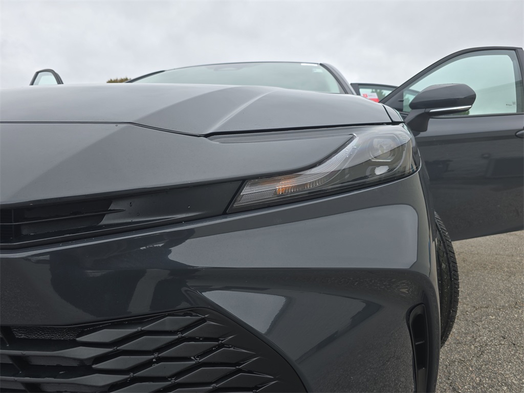 2025 Toyota Camry LE photo 29