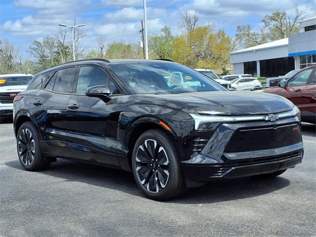 2025 Chevrolet Blazer EV RS photo 3
