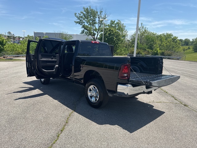 2025 Ram 3500 Tradesman photo 13