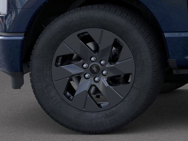 2025 Ford F-150 Lightning Lariat photo 19