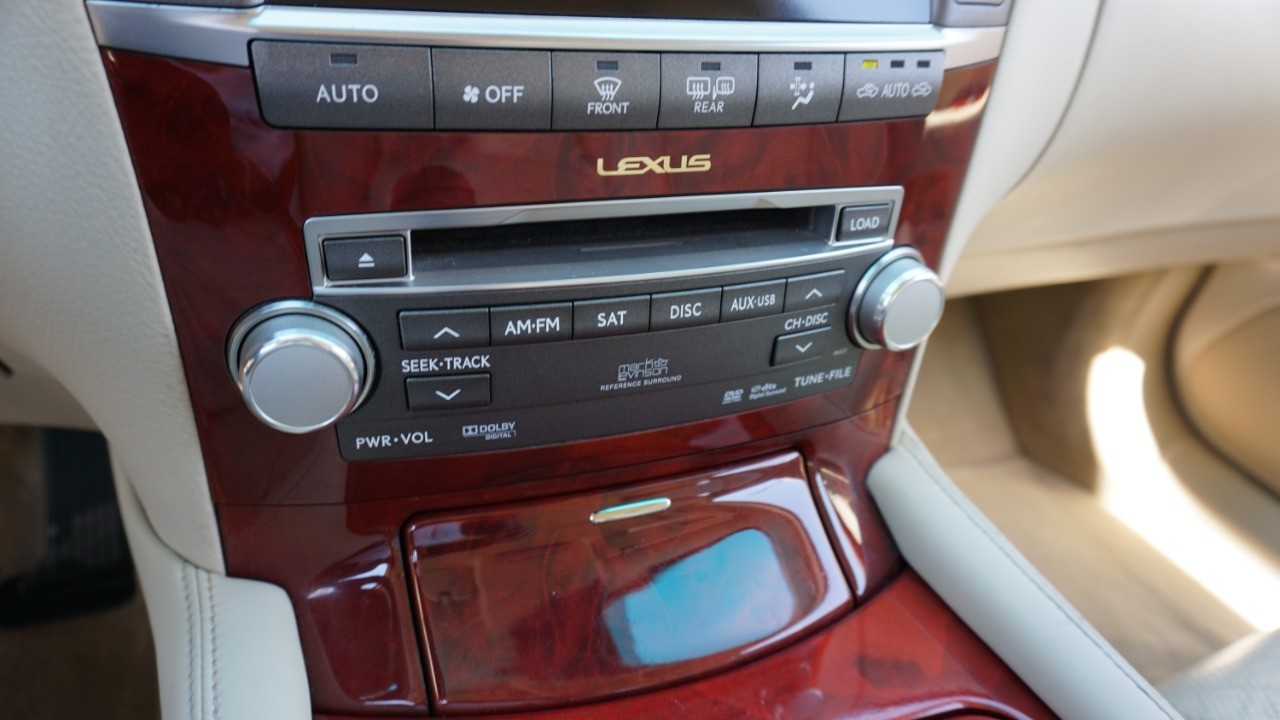 2011 Lexus LS 460 photo 19