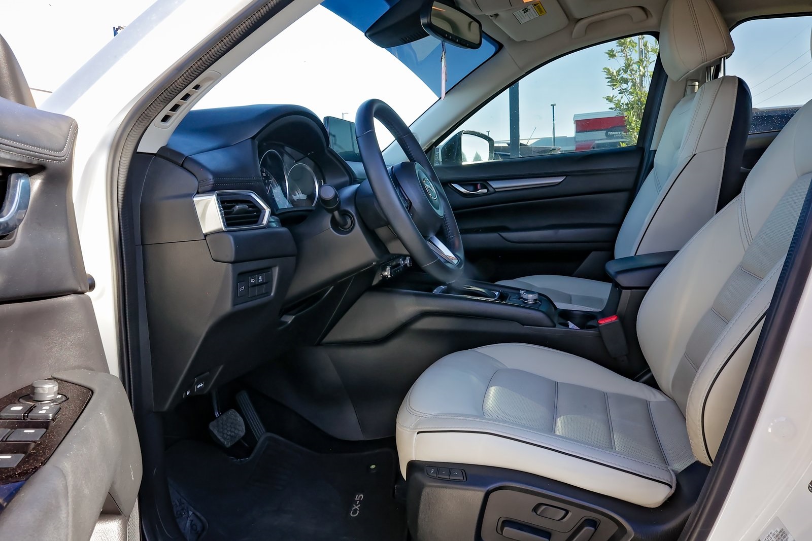 2024 Mazda CX-5 2.5 S Preferred photo 11