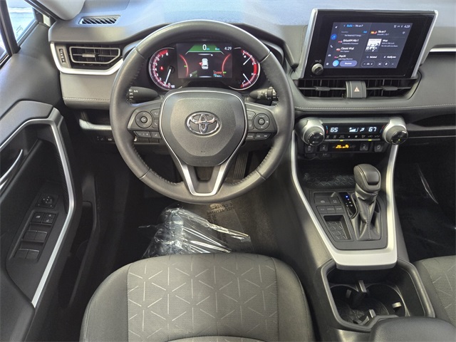2023 Toyota RAV4 XLE photo 11