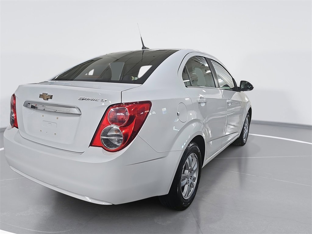 2014 Chevrolet Sonic LT photo 7