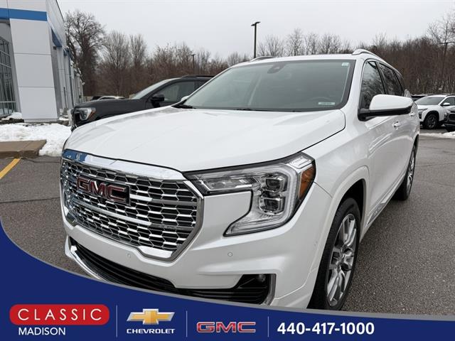 2024 GMC Terrain Denali's photo