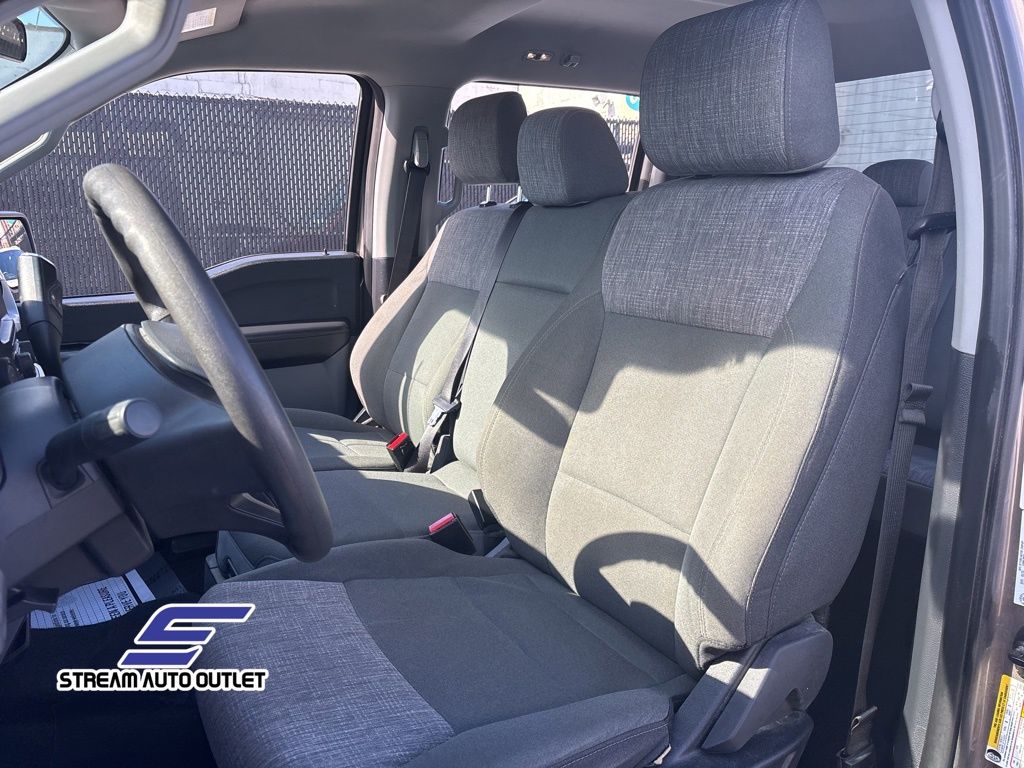 2023 Ford F-150 XLT photo 17