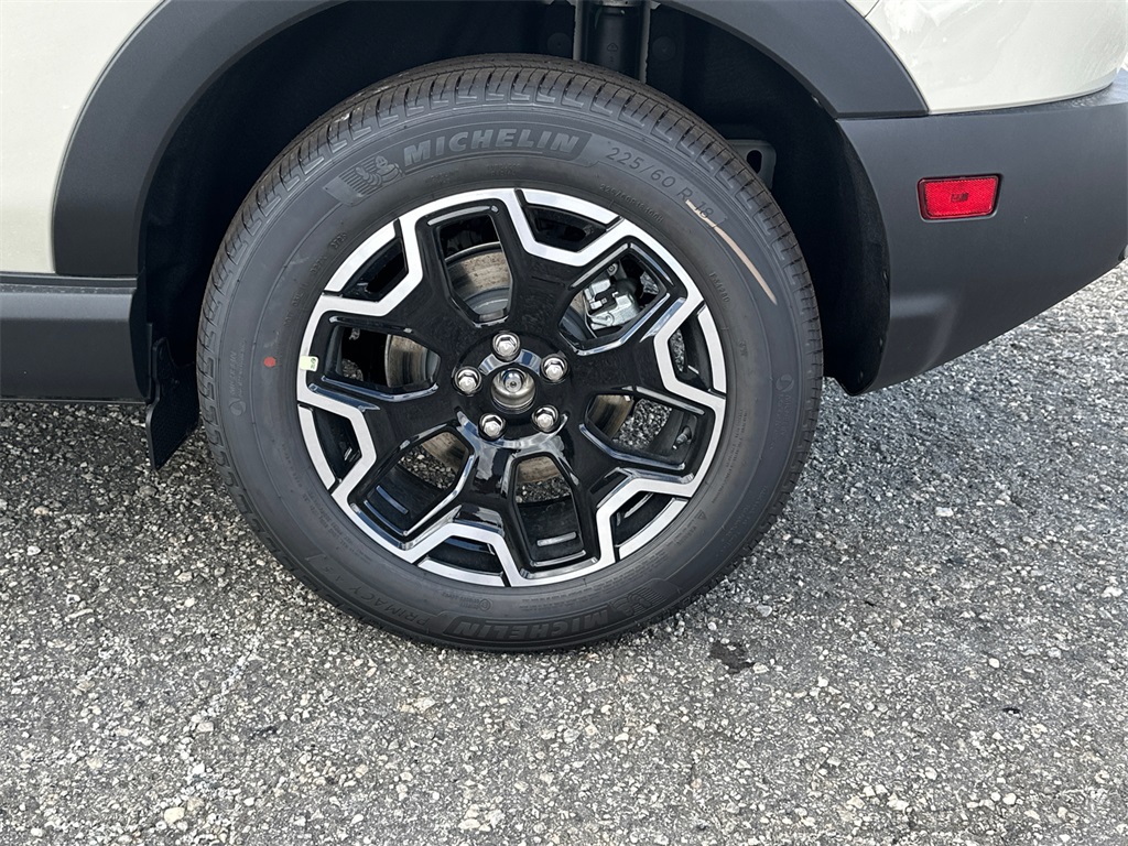 2025 Ford Bronco Sport Outer Banks photo 18