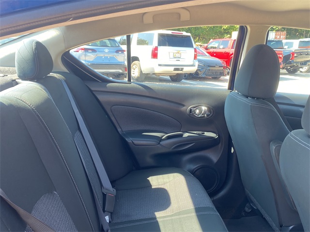 2019 Nissan Versa 1.6 SV photo 13