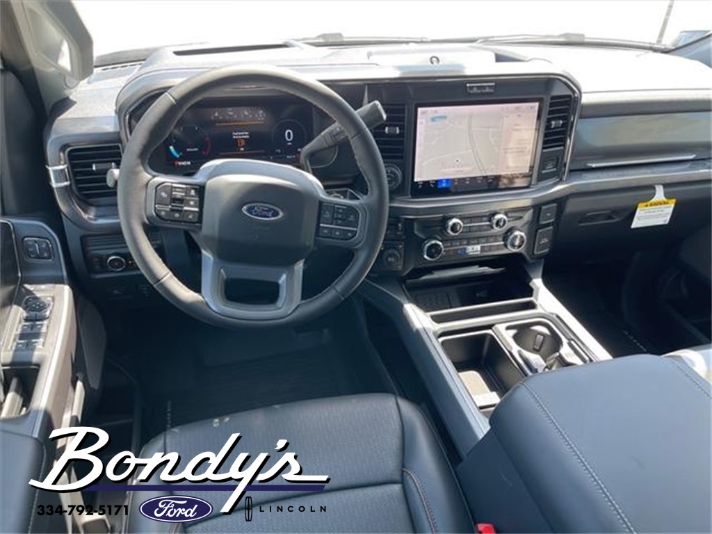 2025 Ford F-350 Lariat photo 3