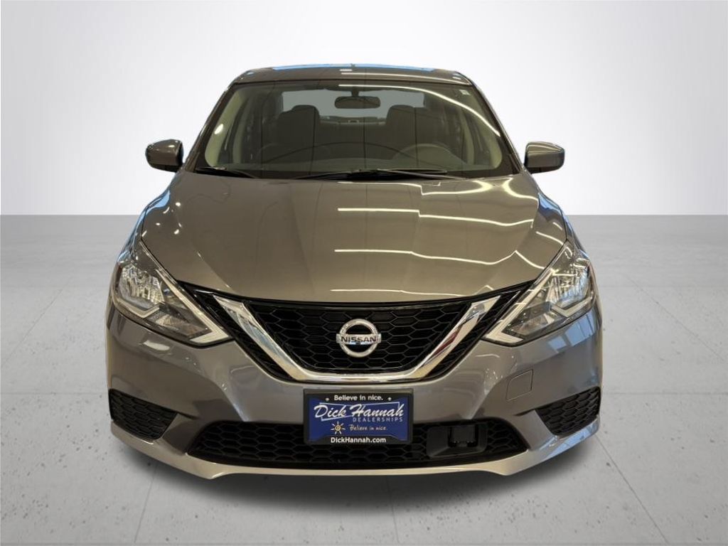 2019 Nissan Sentra SV photo 3