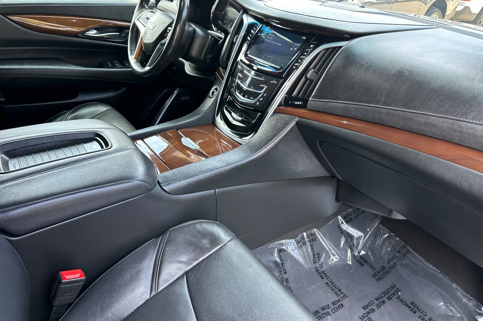 2019 Cadillac Escalade Premium Luxury photo 17
