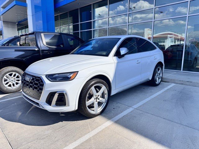 2022 Audi SQ5 Premium photo 2