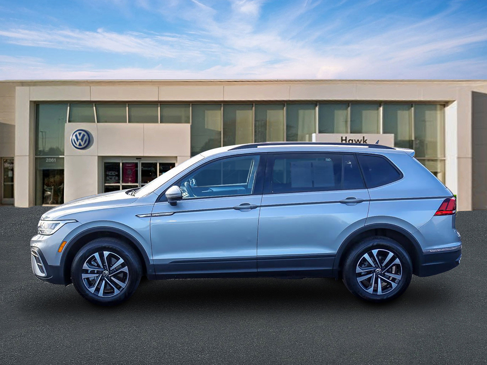 2023 VOLKSWAGEN TIGUAN - Image 3