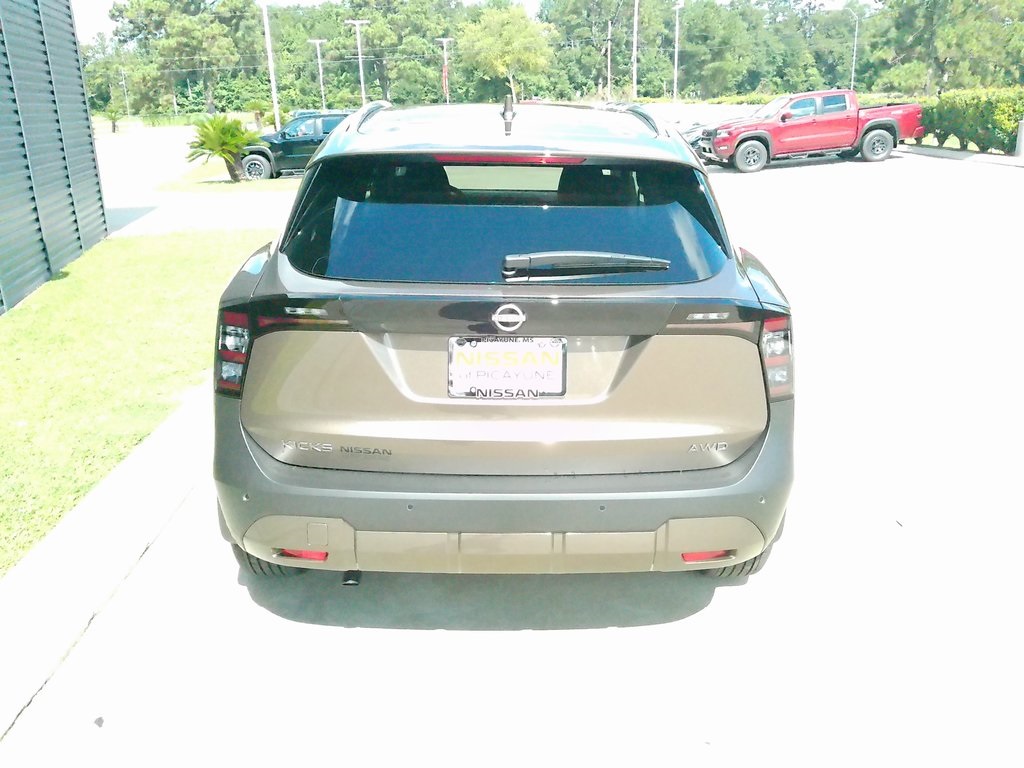 2025 Nissan Kicks SV photo 3