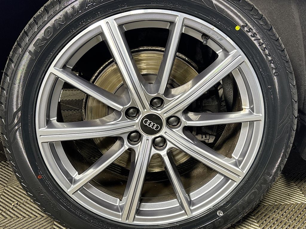 2021 Audi SQ5 Prestige photo 17