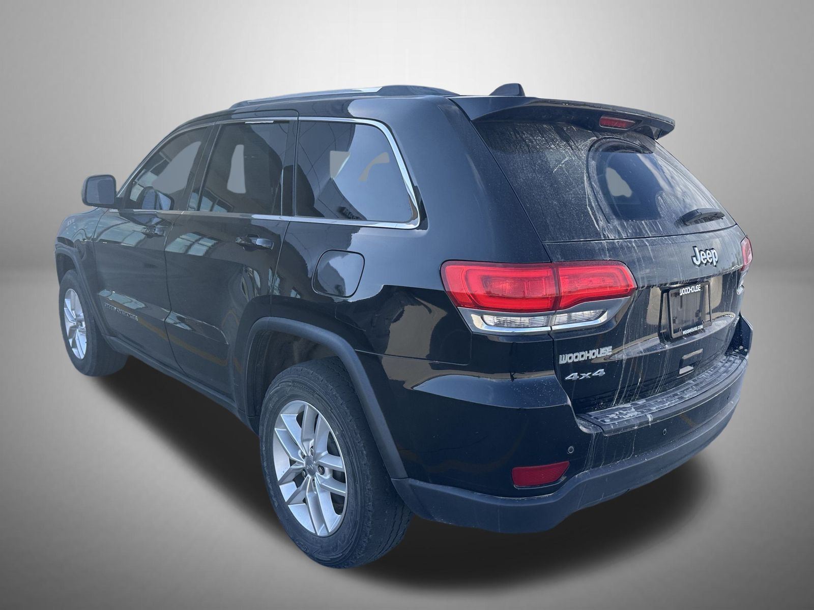 2018 Jeep Grand Cherokee Laredo photo 2