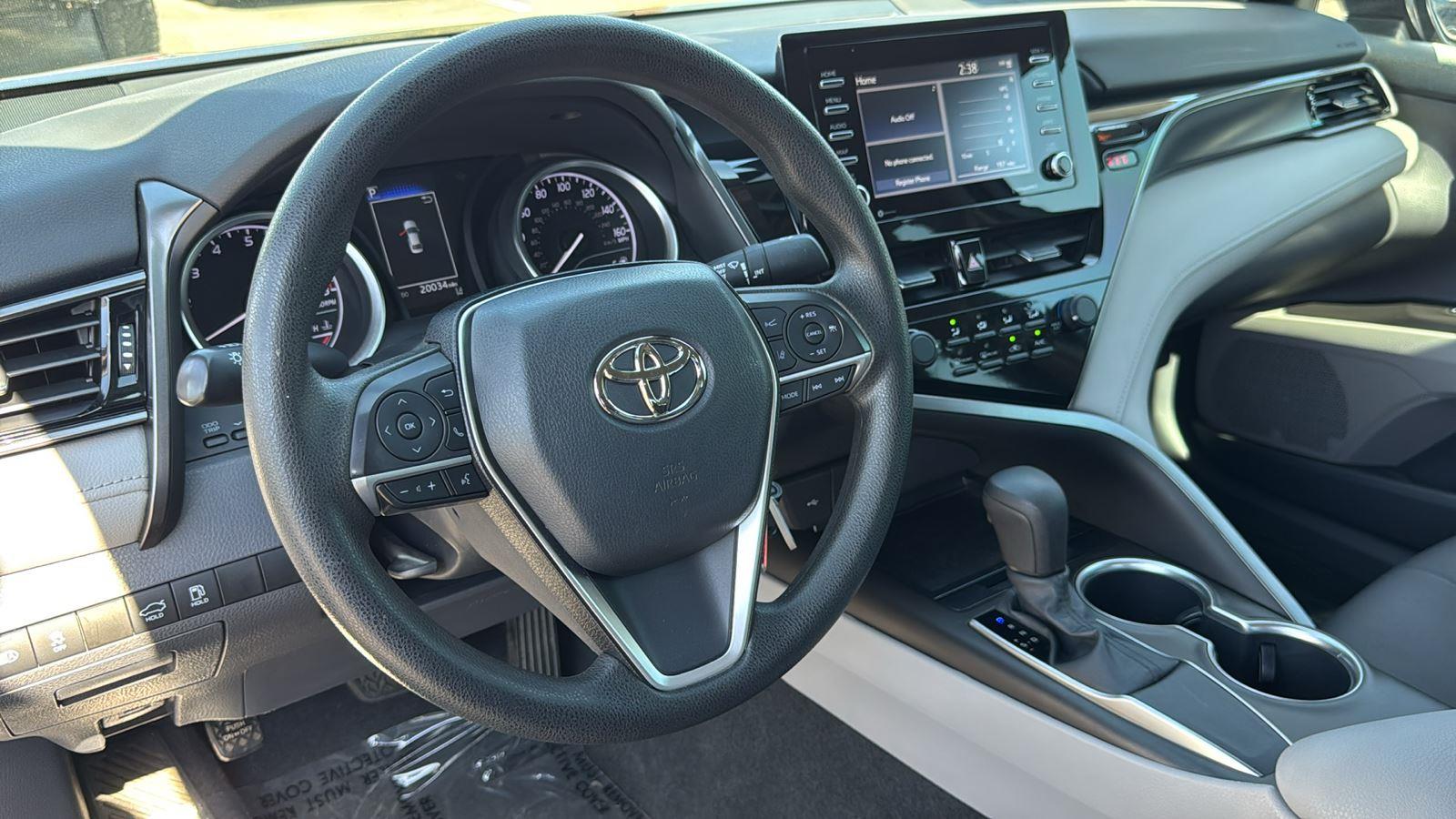 2021 Toyota Camry LE photo 22