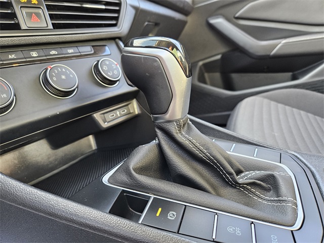 2024 Volkswagen Jetta 1.5T S photo 22