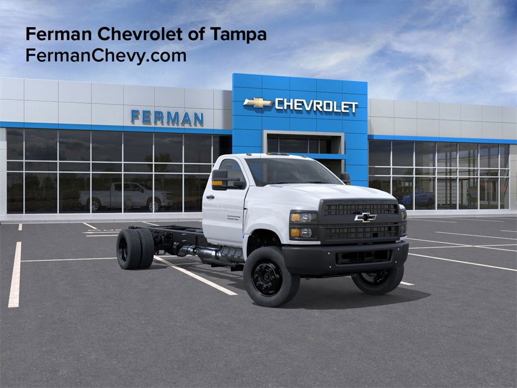 2025 Chevrolet Silverado 4500 Medium Duty Chassis Cab Work Truck's photo