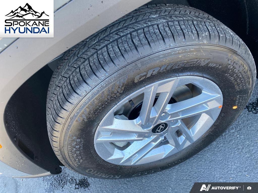 2025 Hyundai Tucson SE photo 10