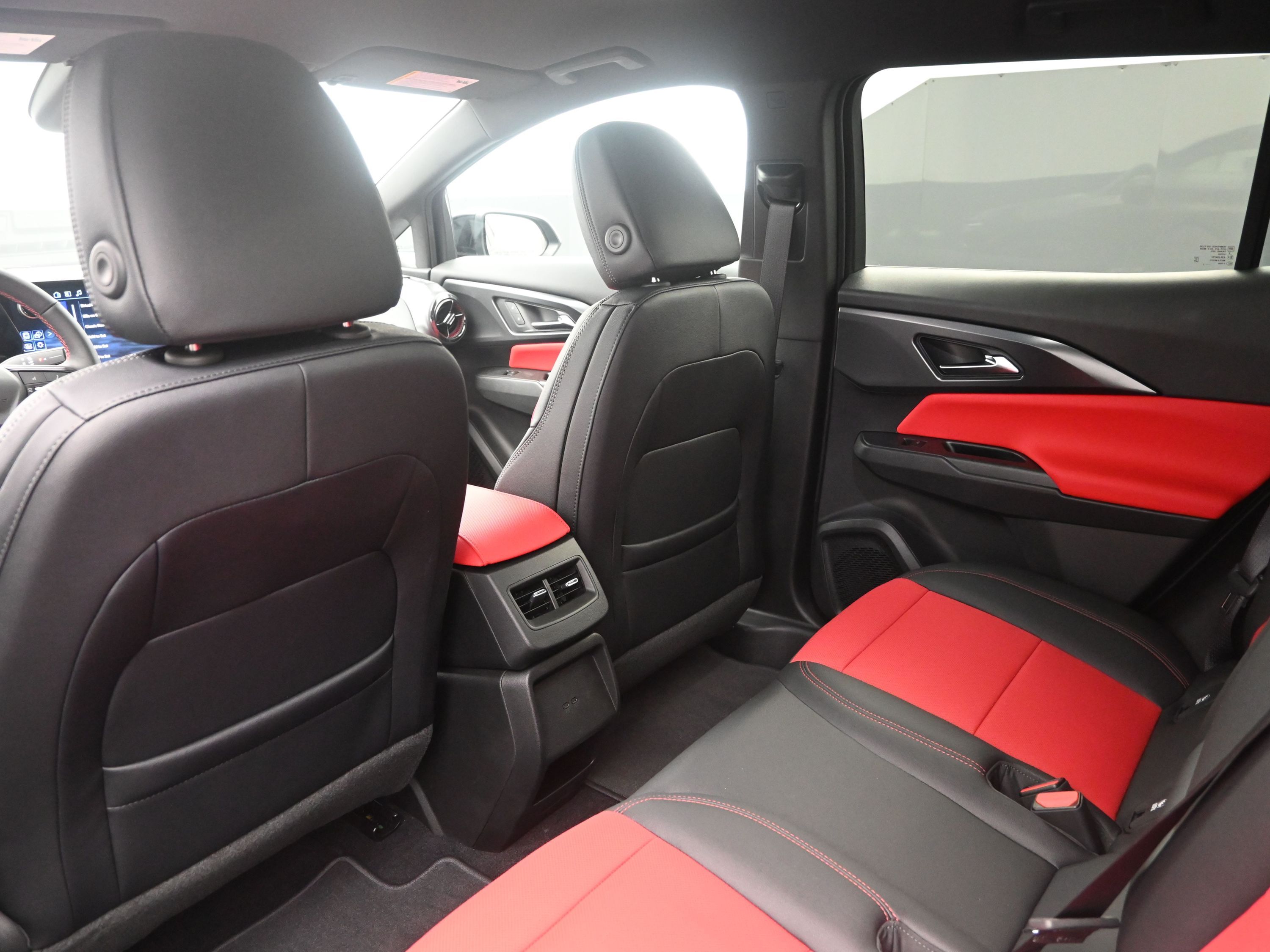 2025 Chevrolet Equinox RS photo 10