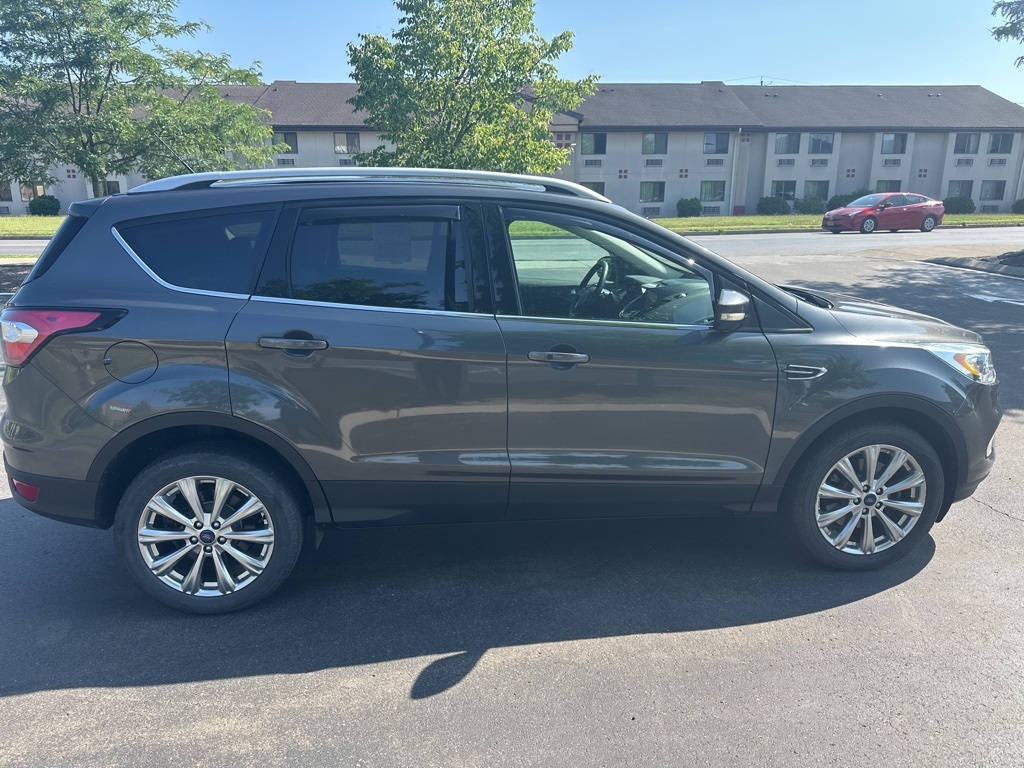 2017 Ford Escape Titanium photo 3