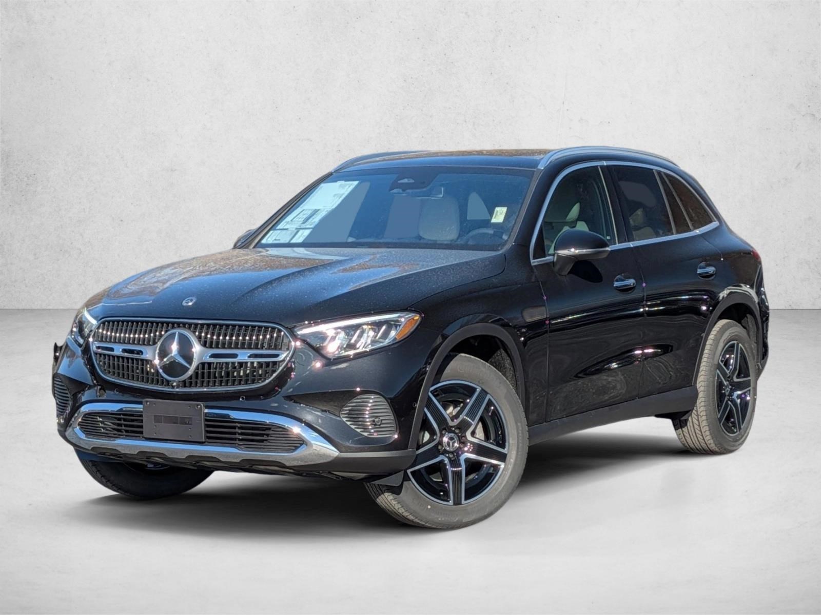 2026 Mercedes-Benz GLC Base's photo