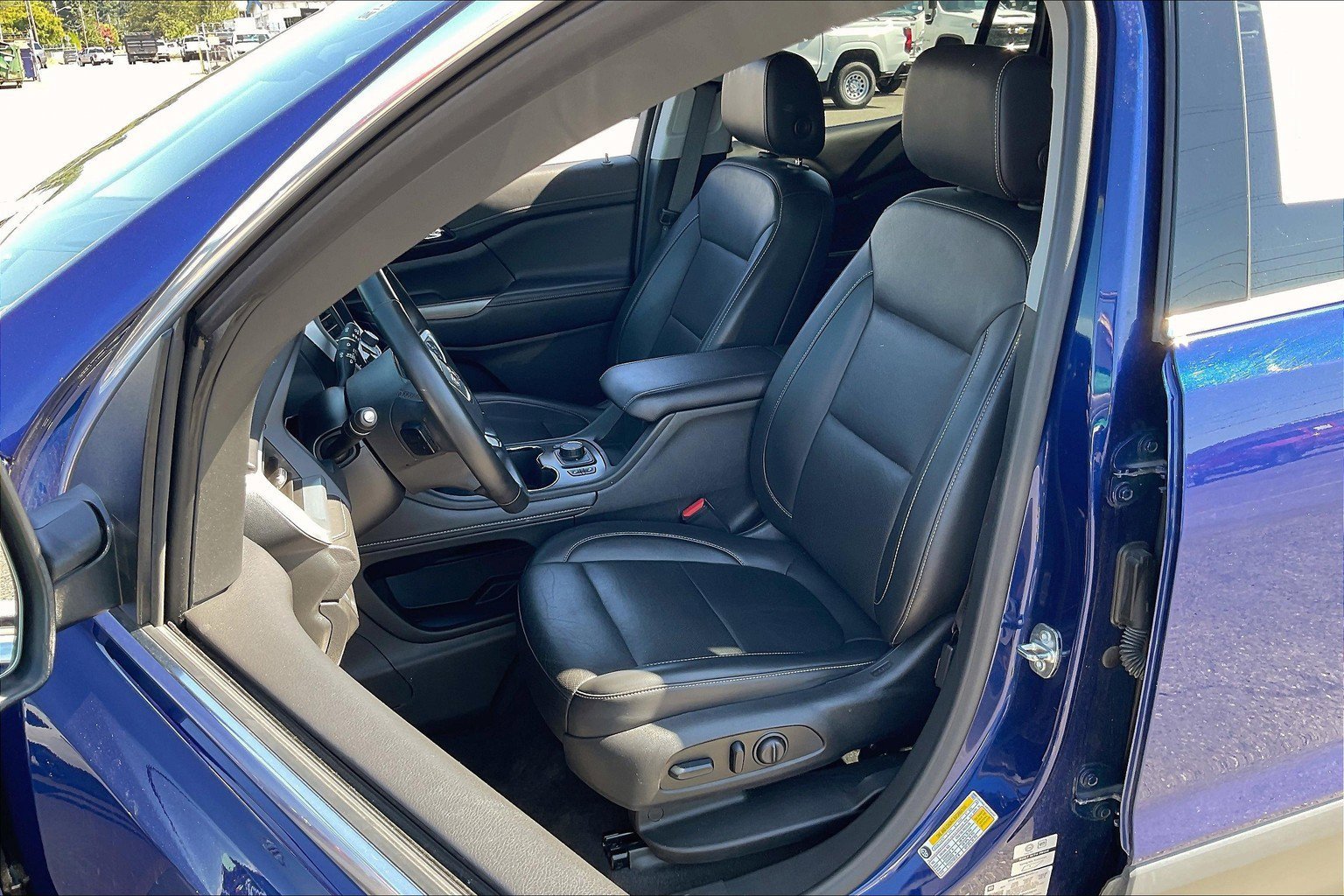 2023 Gmc Acadia SLT photo 22