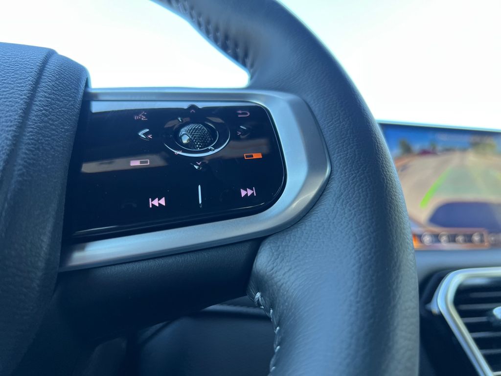 2026 Nissan Armada Platinum photo 10