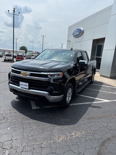 2024 Chevrolet Silverado 1500 LT photo 10
