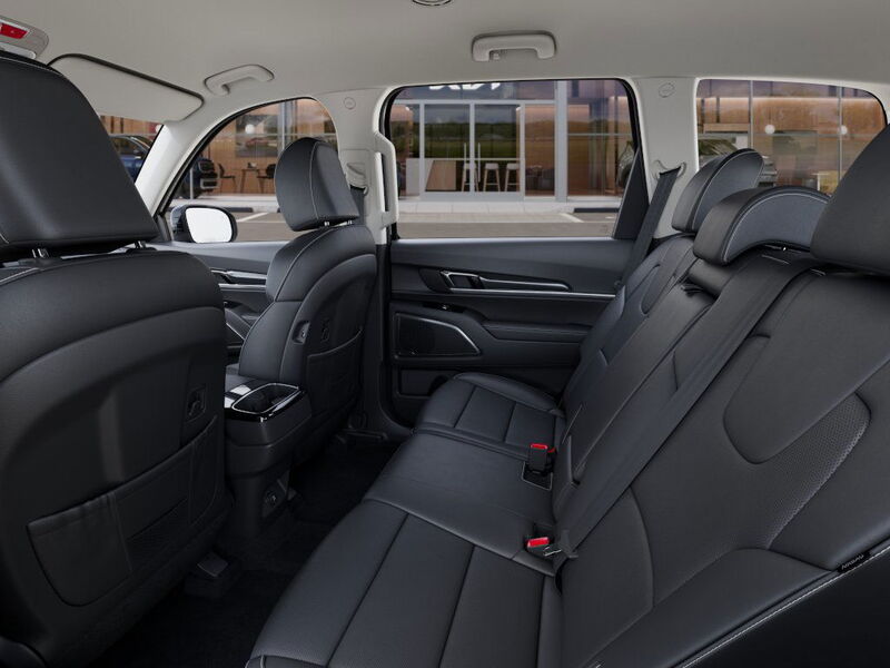 2025 Kia Telluride LX photo 16