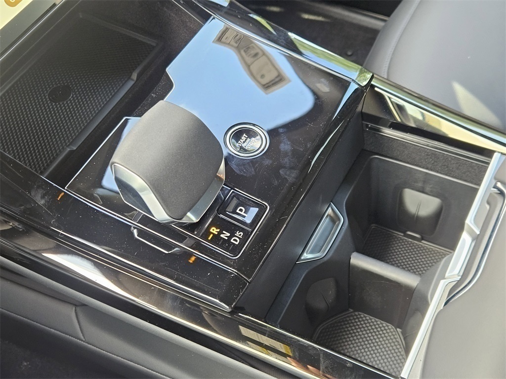 2025 Land Rover Range Rover Sport SE photo 17